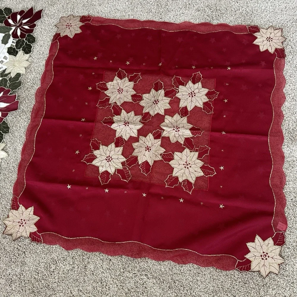 Lot Vintage Christmas Cutwork Embroidered Tablecloth Runner Placemats Poinsettia
